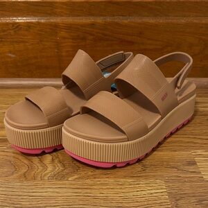 Reef Women's Tan and Pink Platform Sandals